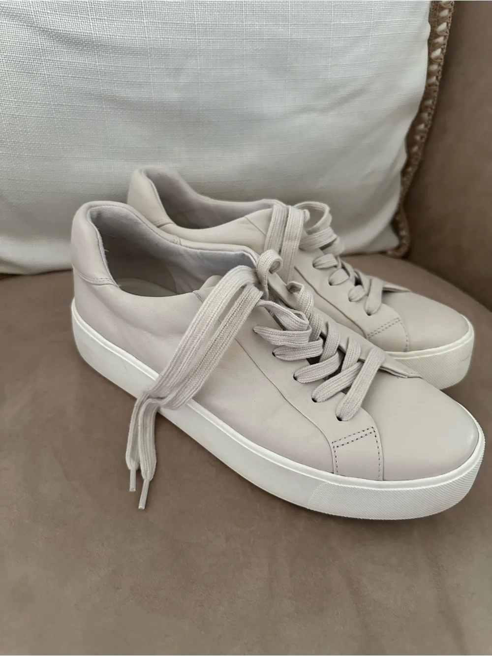 Vince Benfield platform sneakers Platform Leather Sneakers in Light Taupe size 7_2